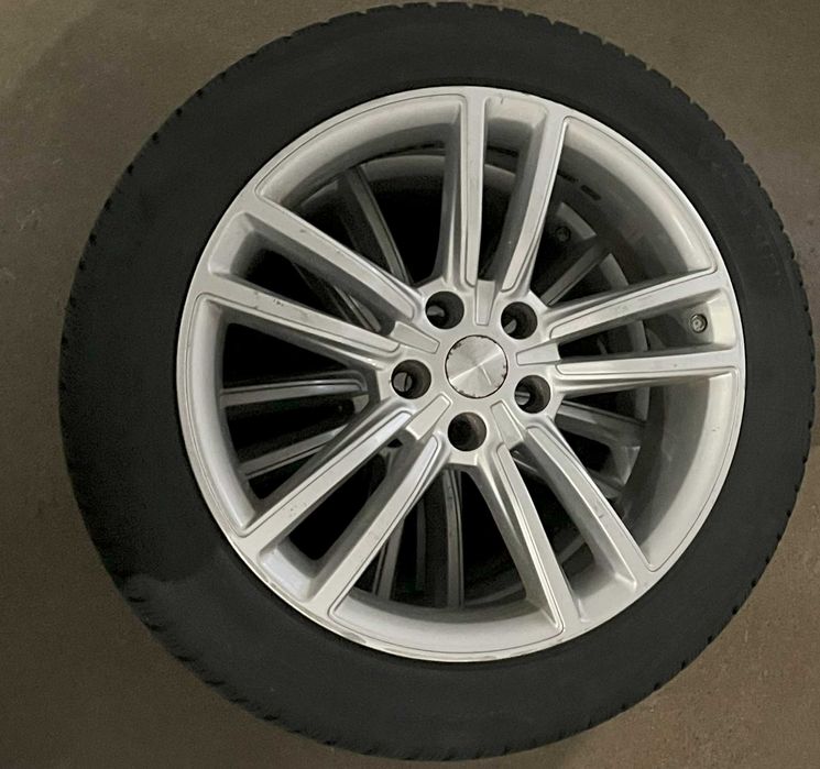 Tesla model S, Koła komplet, opony ziomowe, 245/45 R19"