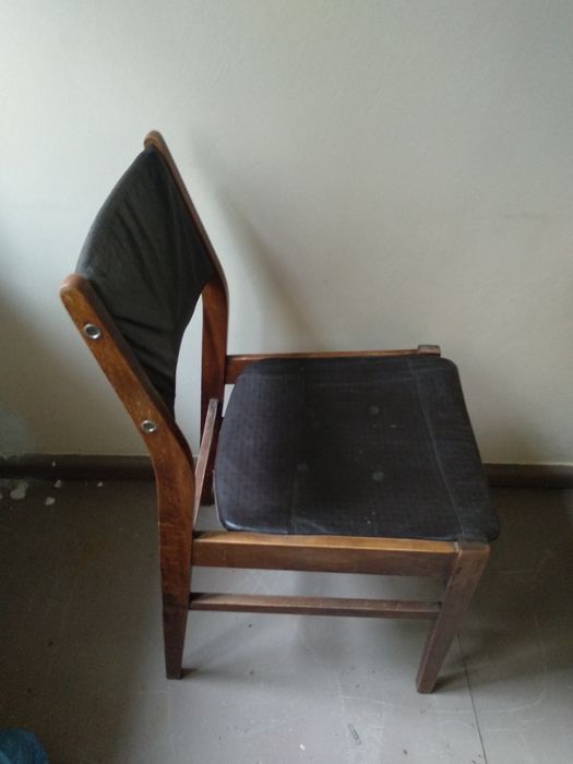 Krzesła drewniane do renowacji PRL krzesło retro klasyk stare stabilne