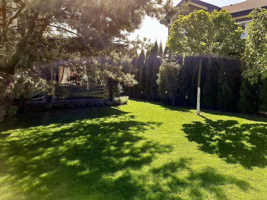 Садівник у місті Буча | Озеленення та догляд за садом