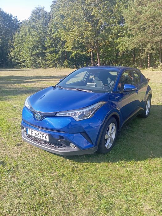 Toyota C-HR – nowoczesny crossover, niezawodny i oszczedny .