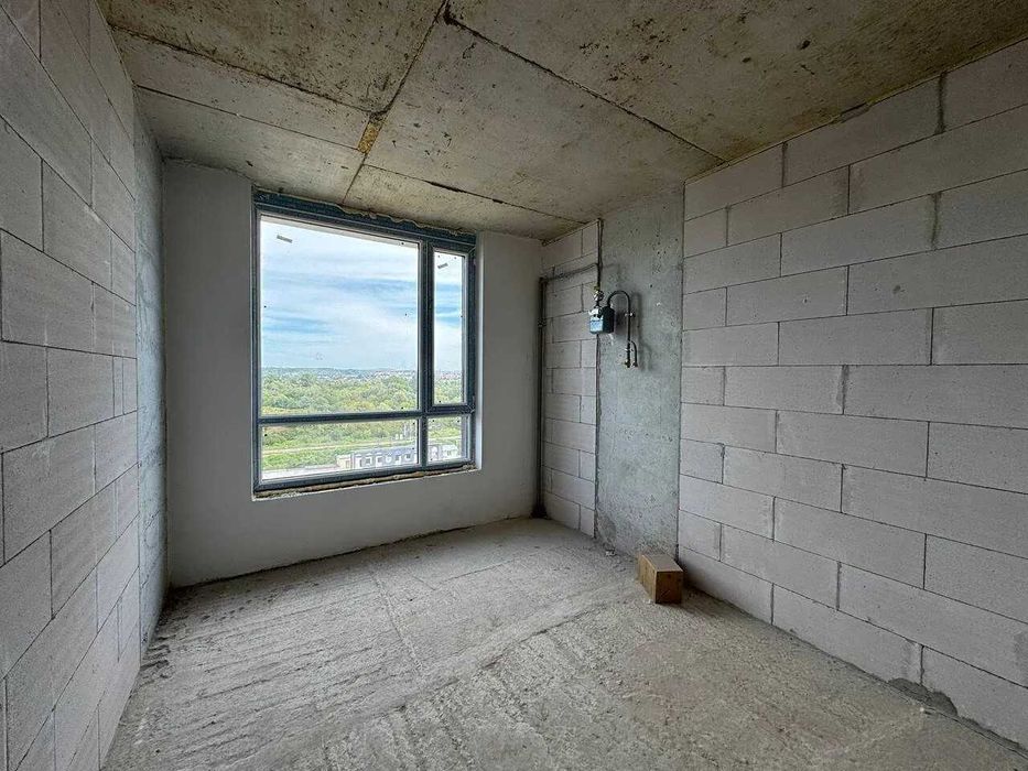 Терміново! Однокімнатна з панорамним видом!