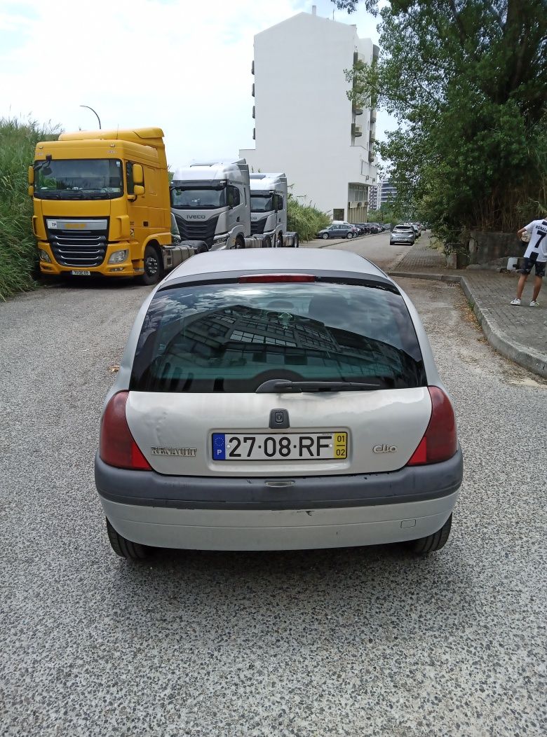 Renault Clio ano 2001 gasoleo