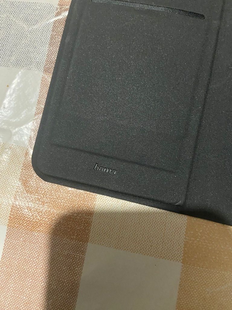 Capa livro iphone 11 cor preto marca hama  ( Portes grátis)