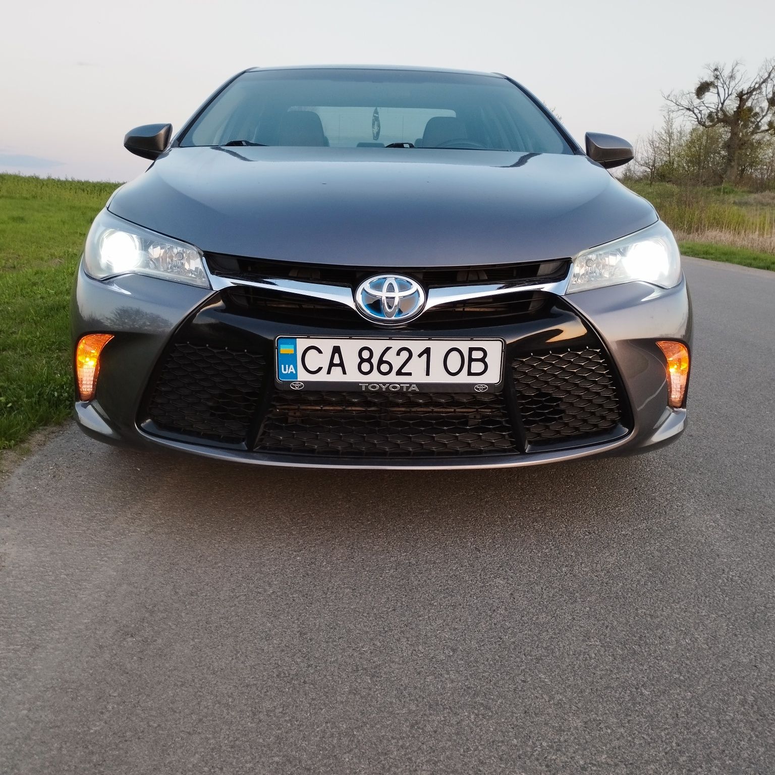 Toyota Camry 55 Hybrid 2016