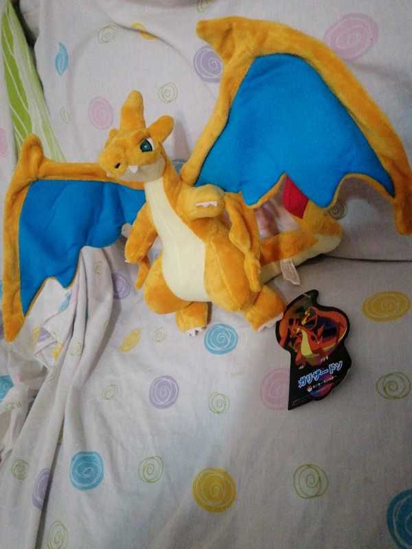 Pokémon peluche mega charizard y