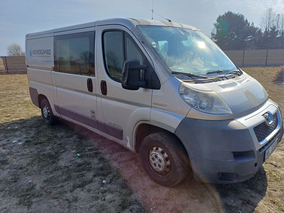 Peugeot Boxer brygadówka 6 osób