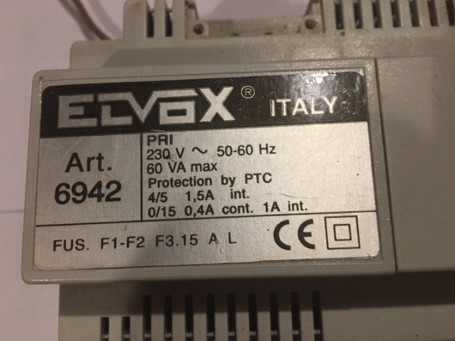 Elvox 6942 - Alimentador para sistemas de porteiro eletrónico Digibus