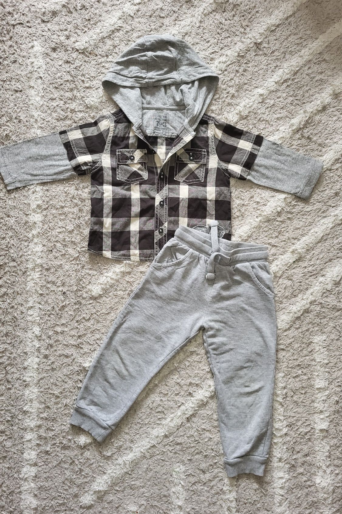 98 / 104 Bluza bluzy H&M spodnie dresy dresowe zestaw dla chłopca
