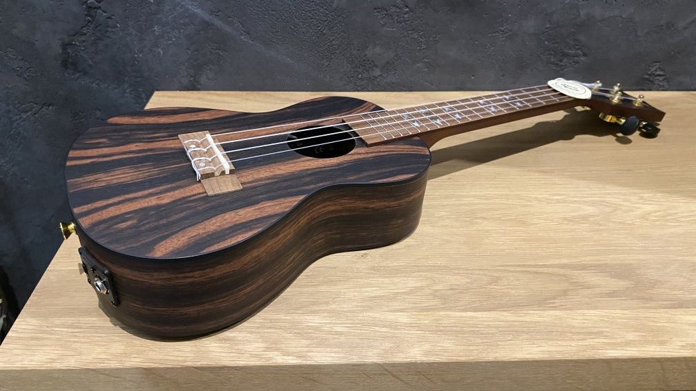 Flight DUC460 EQ Amara - ukulele koncertowe