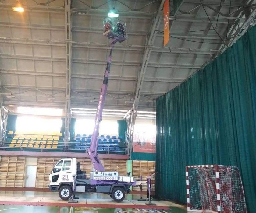 Обрізка дерев, оренда автовишки