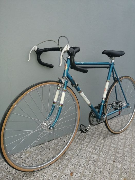 Bicicleta de estrada restaurada