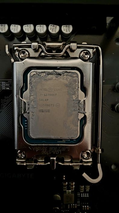 32GB Оперативной памяти ddr 4 , Процессор i7 12700K, GIGABYTE B760M