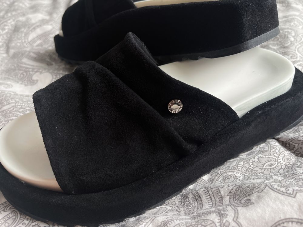 Klapki Beyco czarne nowe