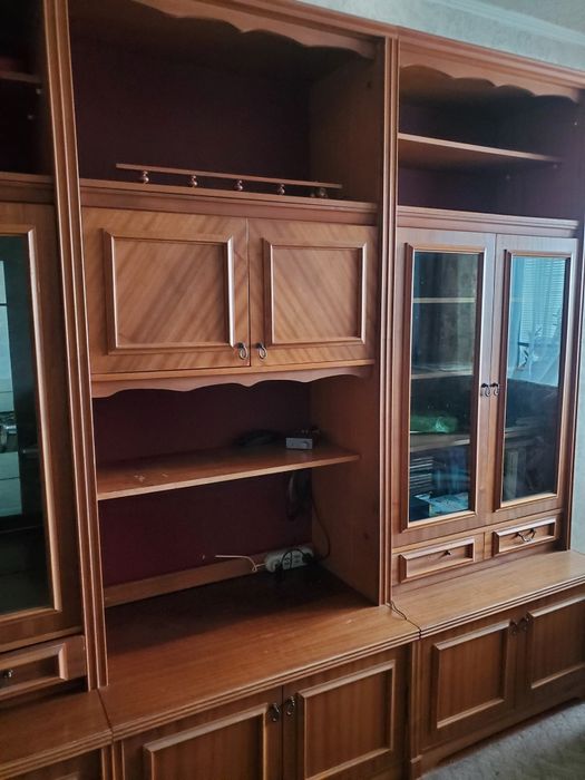 Мебель - стенка, 4 модуля по 90 см высота 2.26