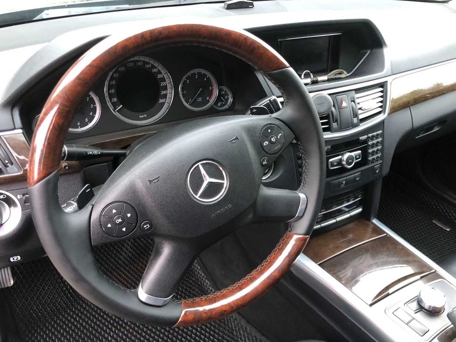 Mercedes-Benz E-Class 2012
