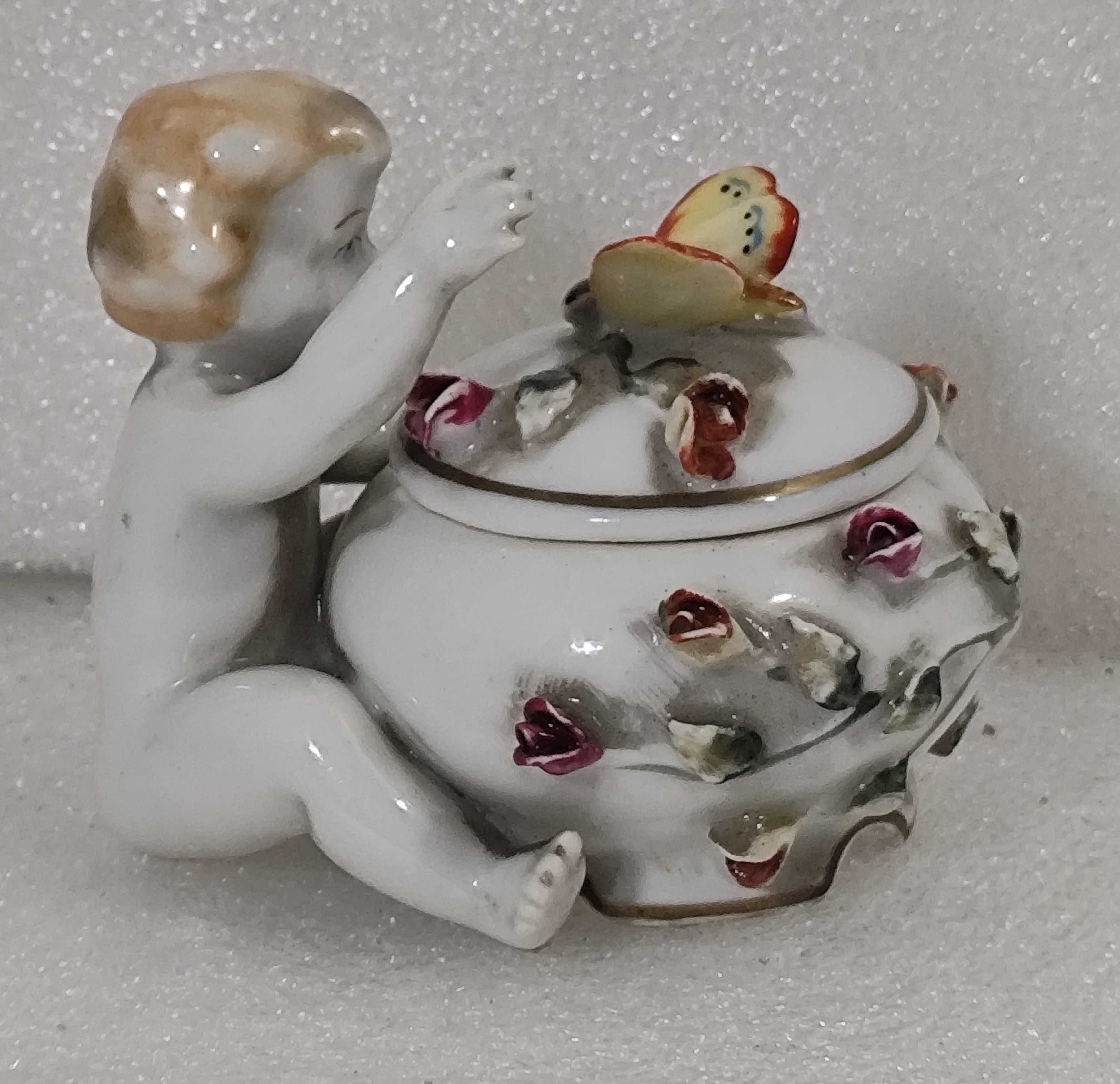 Pequena caixa guarda jóias em porcelana Artibus