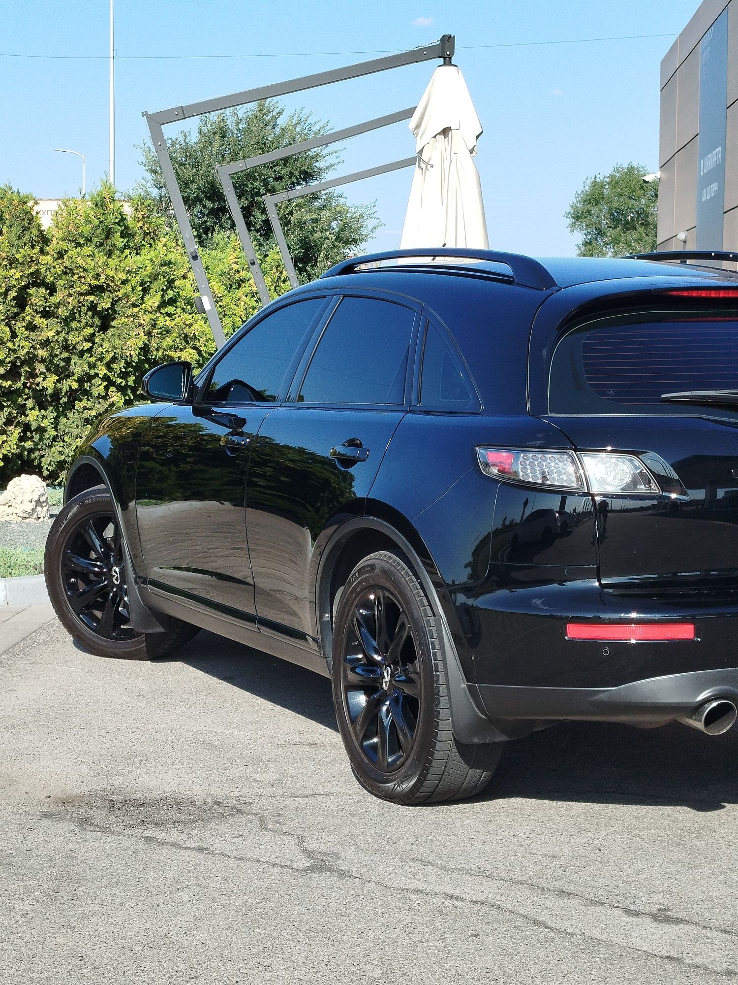 Infiniti FX35 black edition