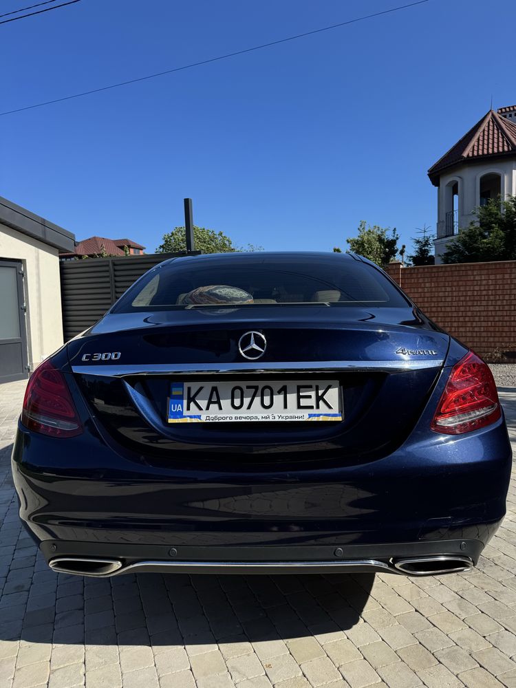Продам Mercedes C-300 2014 року
