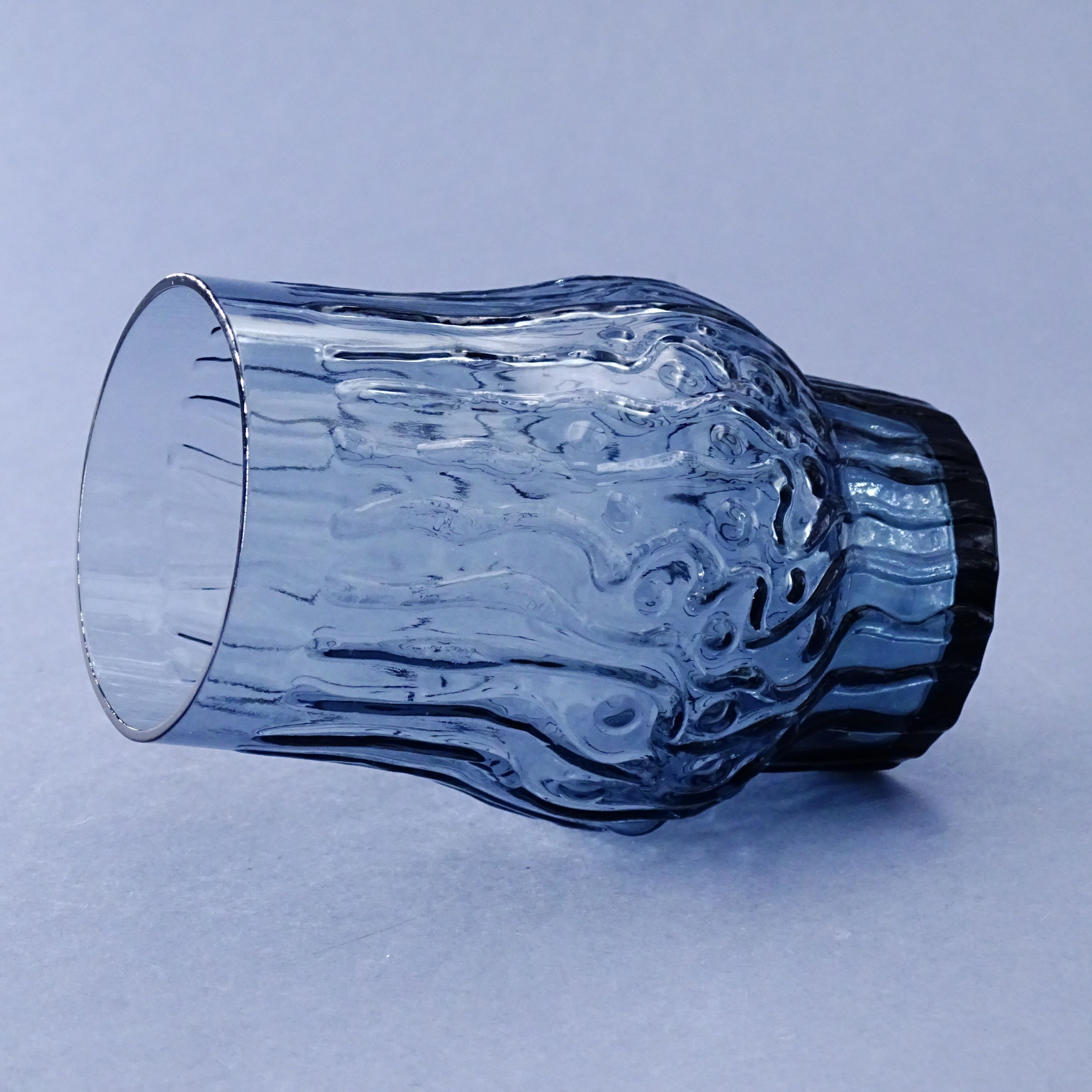 lata 60/70-te piękny designerski szklany wazon wazonik