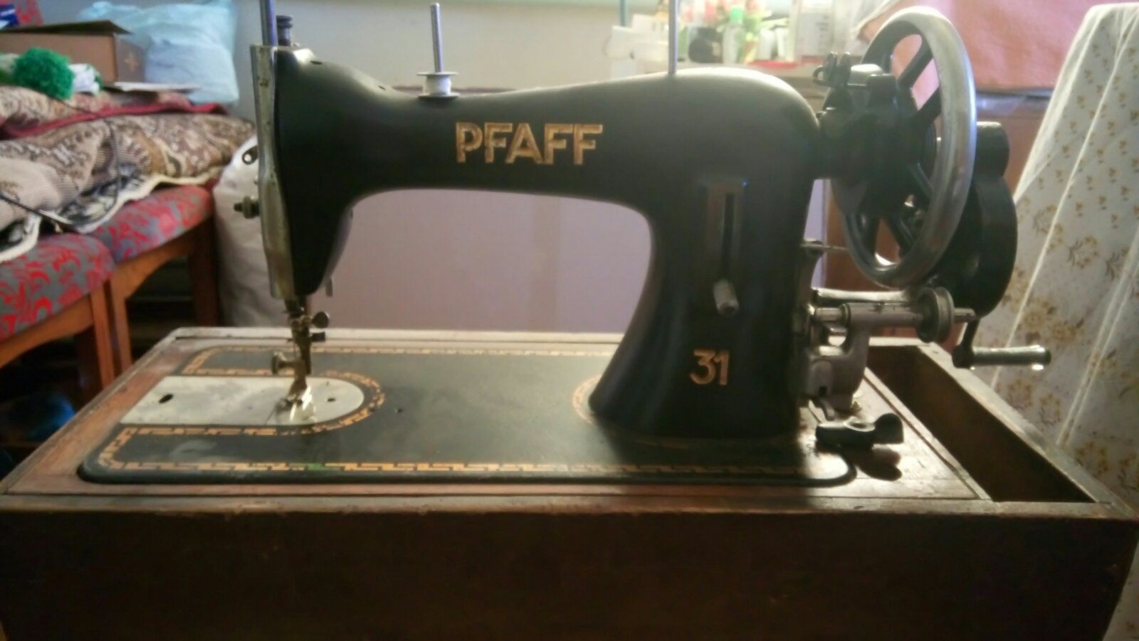 Швейная машина PFAFF