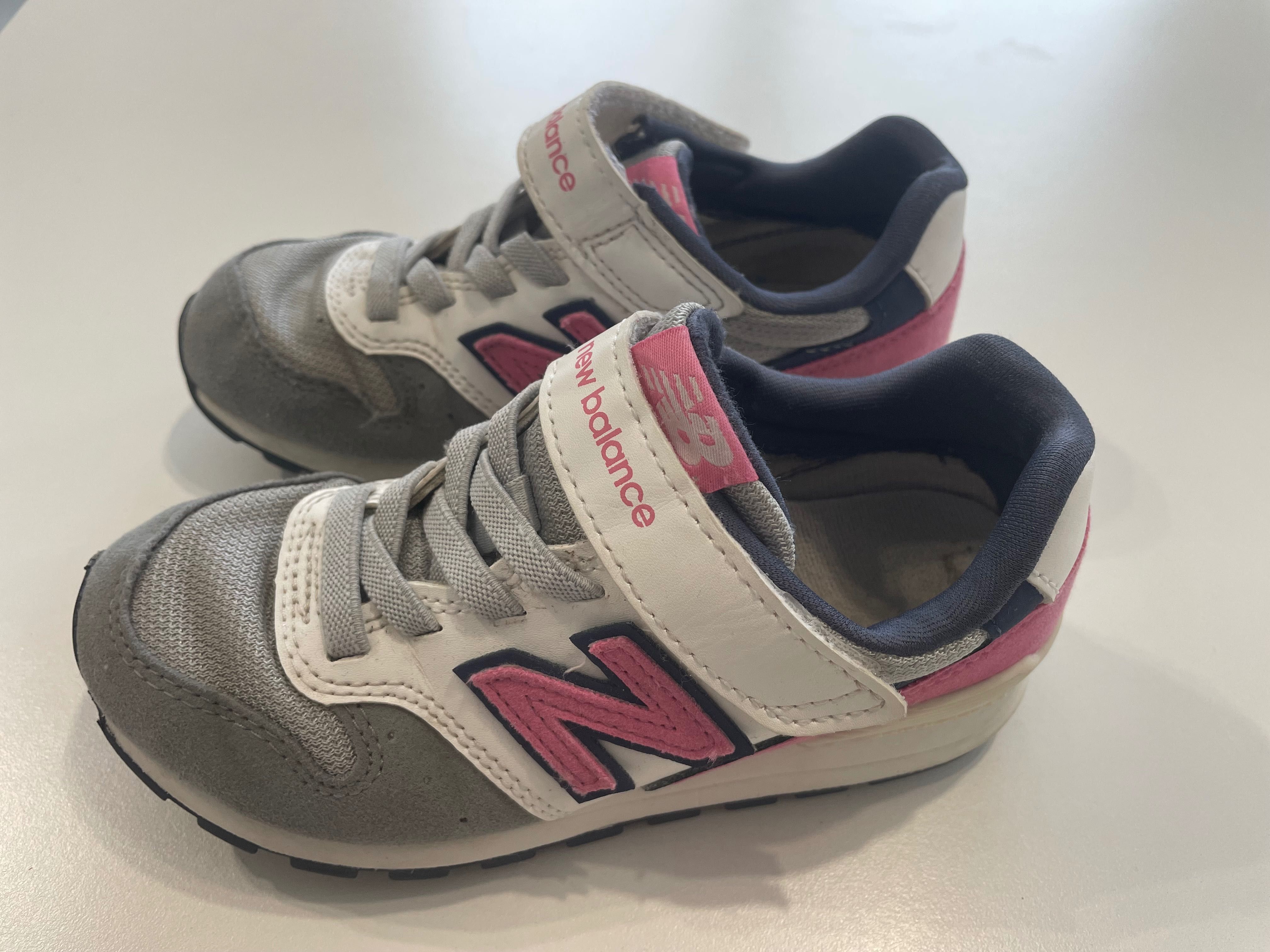 Buty dziewczęcy New Balance r.30