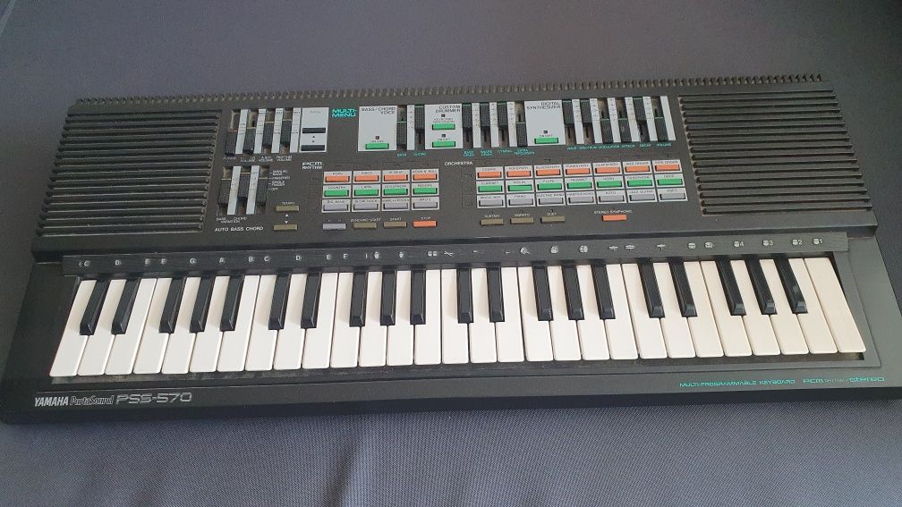 Keyboard Yamaha Pss-570