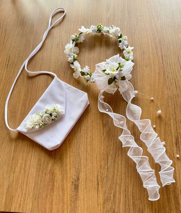 Albosukienka komunijna rozm. 146 z dodatkami - stan bardzo dobry