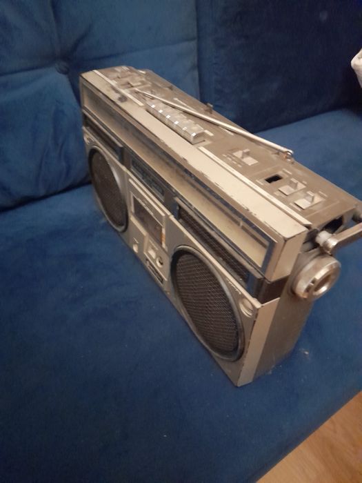 Boombox HITACHI lata 80, sprawny, na części