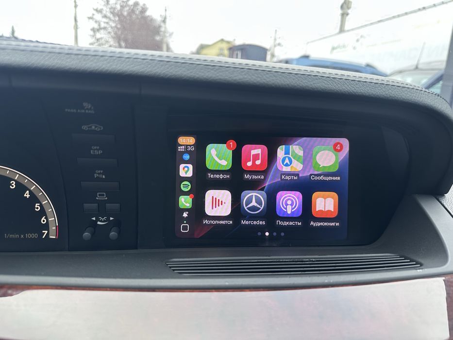 Музика .Car play для мерседеса w221