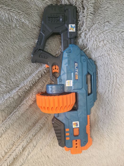 Бластер Nerf Elite 2.0 з лазарем та прицілем