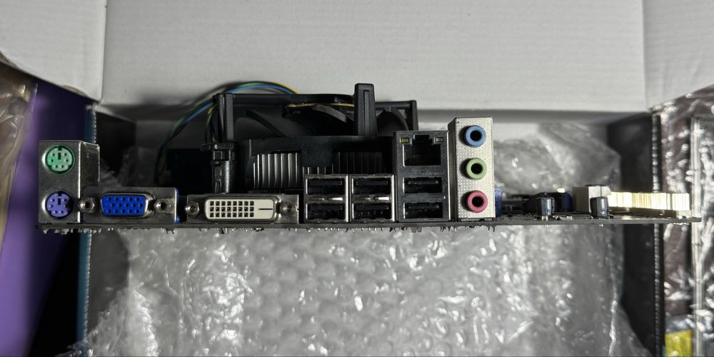 Комплект материнка ASRock H61M-DGS s1155, Intel Celeron G540, DDR3 4gb