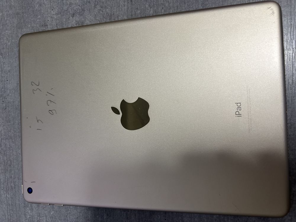 iPad 5 покоління. 32GB. Gold. Як новий. Гарантія