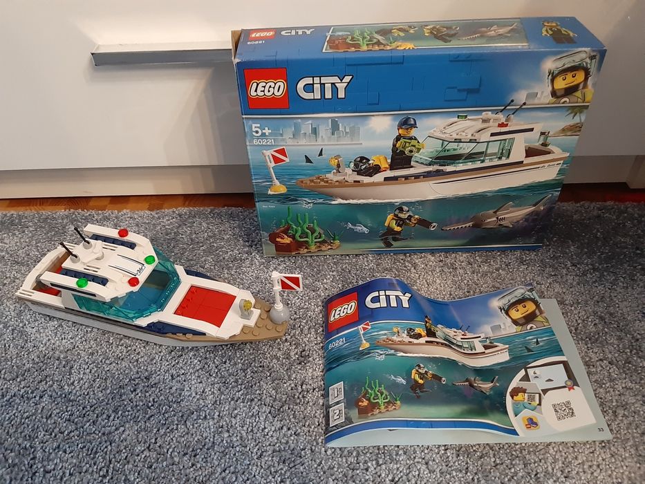 Zestaw lego 60221 Łódź, jacht
