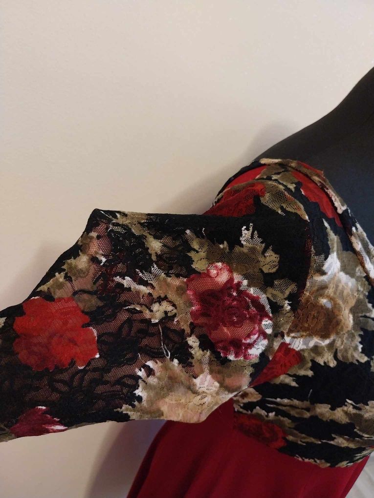 Elegancka sukienka  na imprezy okolicznościowe