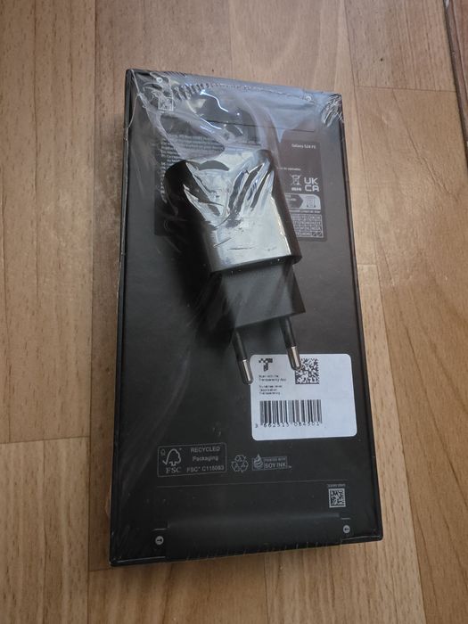 Samsung S24Fe 256g graphite