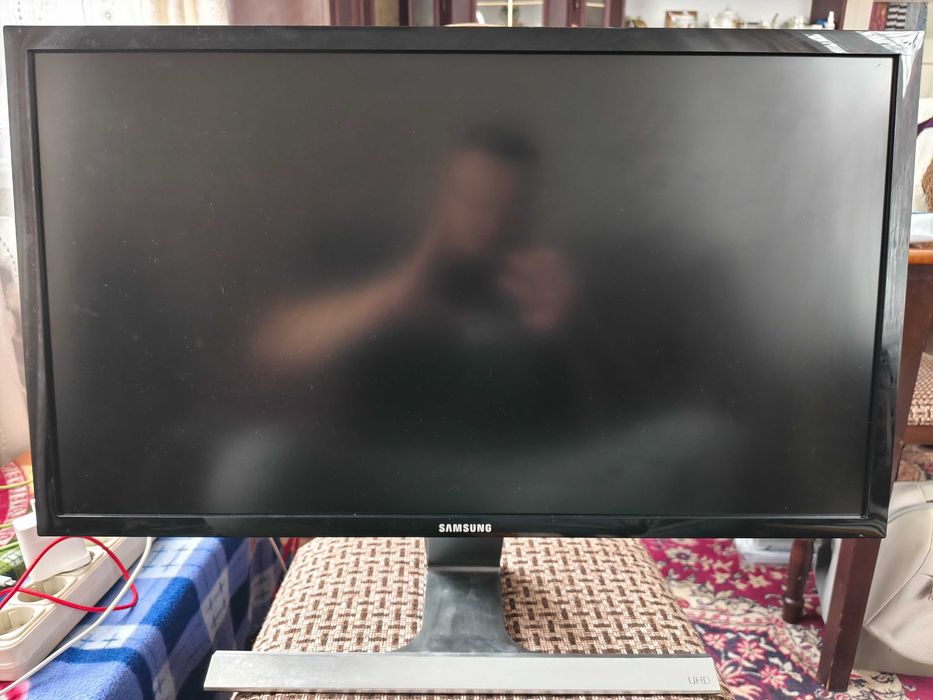 28″ UHD-монітор Samsung U28D590D