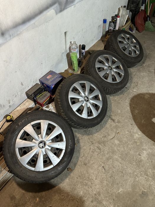 Комплект зимової гуми 5/110 R15