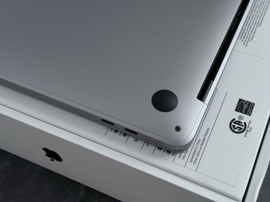 MacBook Pro 13" (M1, 2020) 8 Gb / 512 Gb / TouchBar