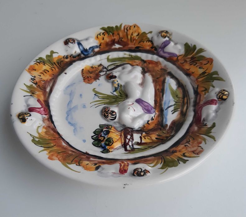 Prato Antigo em faiança Portuguesa