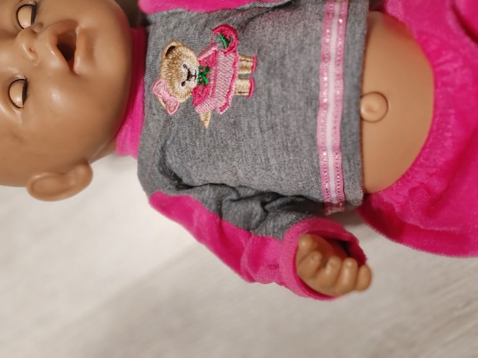 Bobas baby born siusia i płaczę