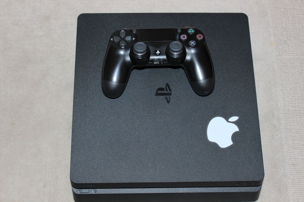 Konsola Sony PS4