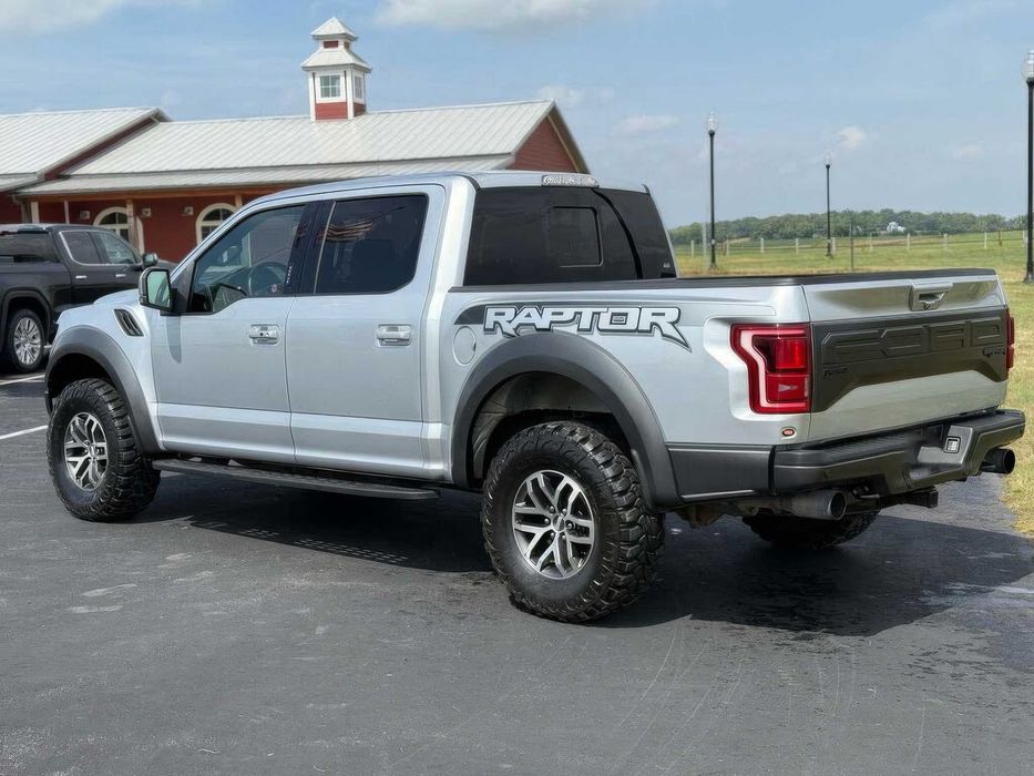 Ford F-150 Raptor SuperCrew      2018