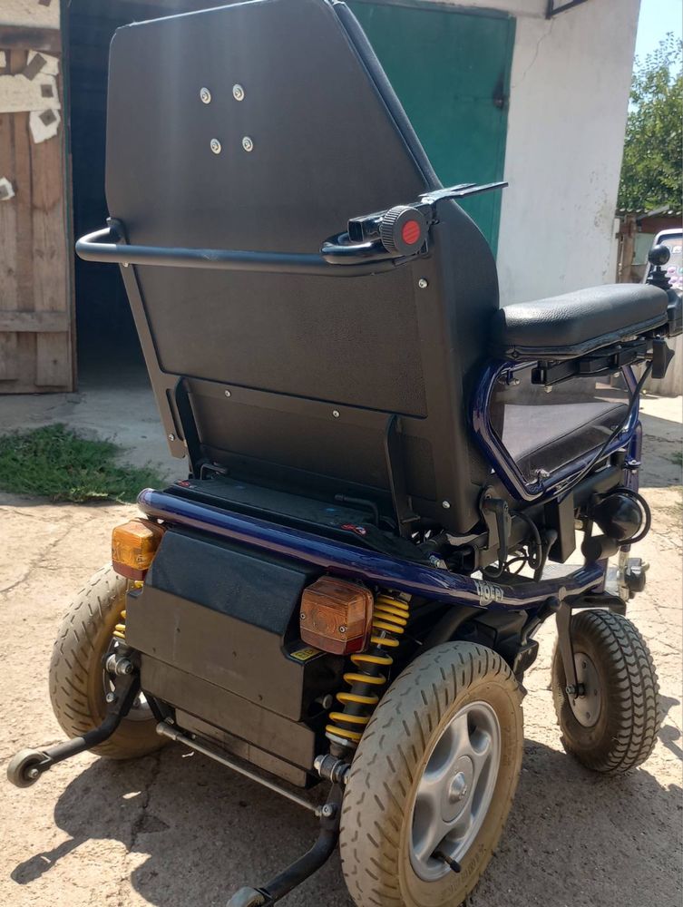 Електричний інвалідний візок