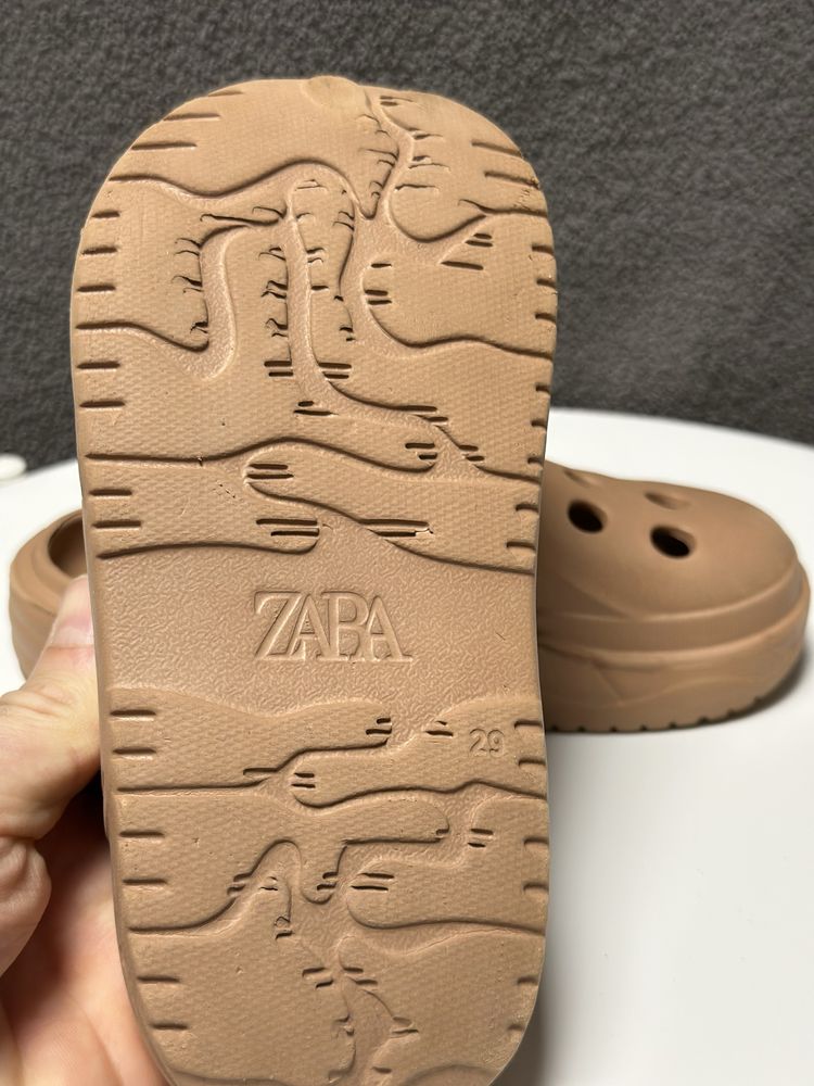 Kapcie Crocs Zara 29