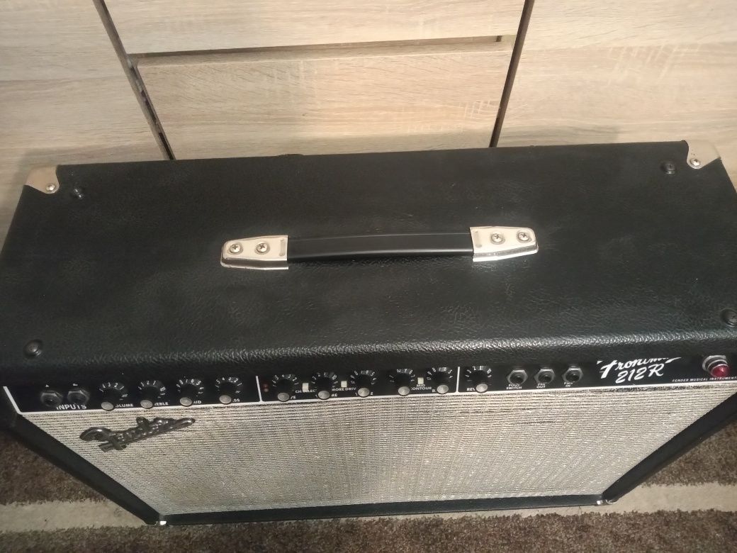 Fender Frontman 212R
