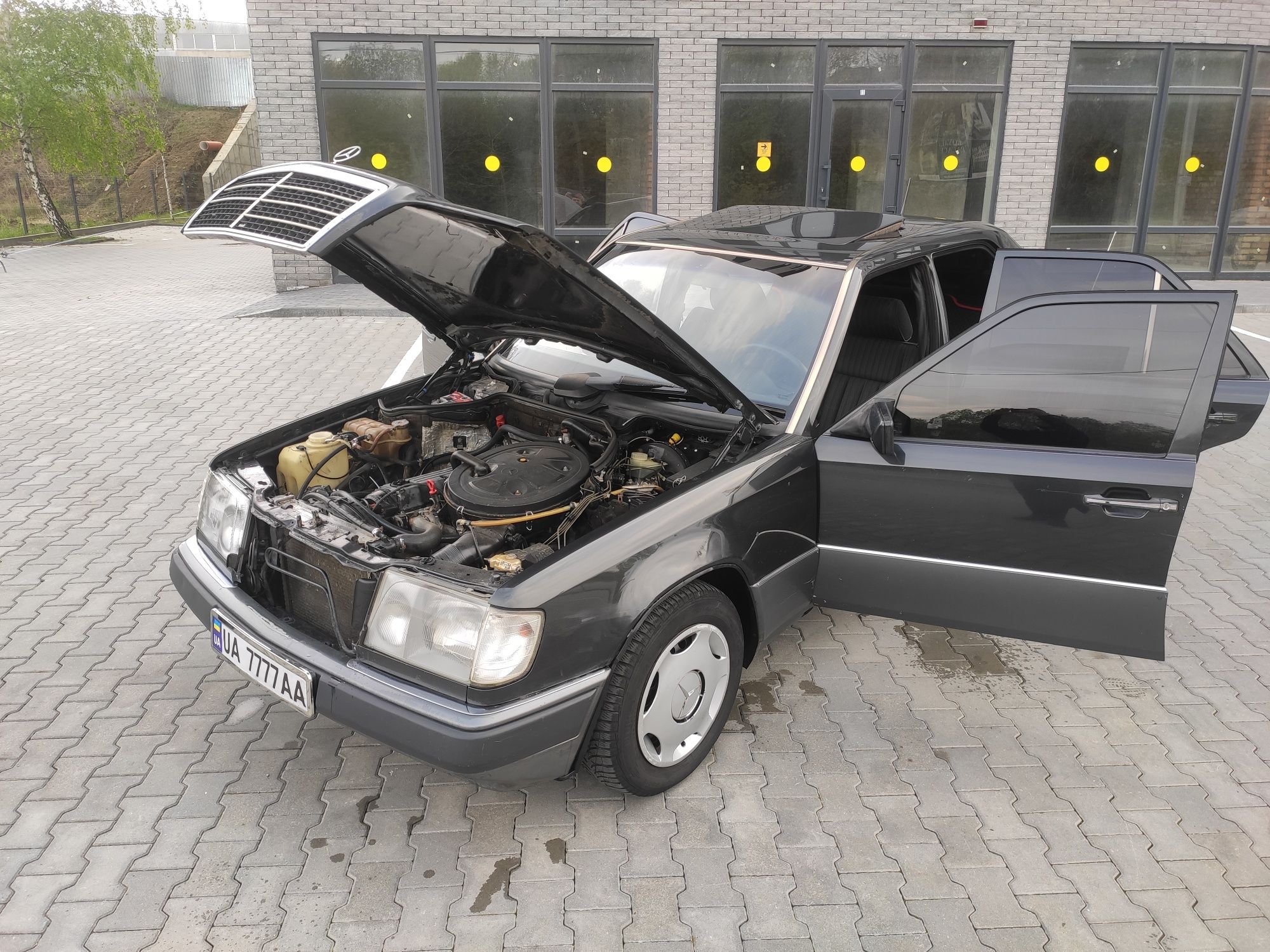 Mersedes Benz 124 газ/бенз