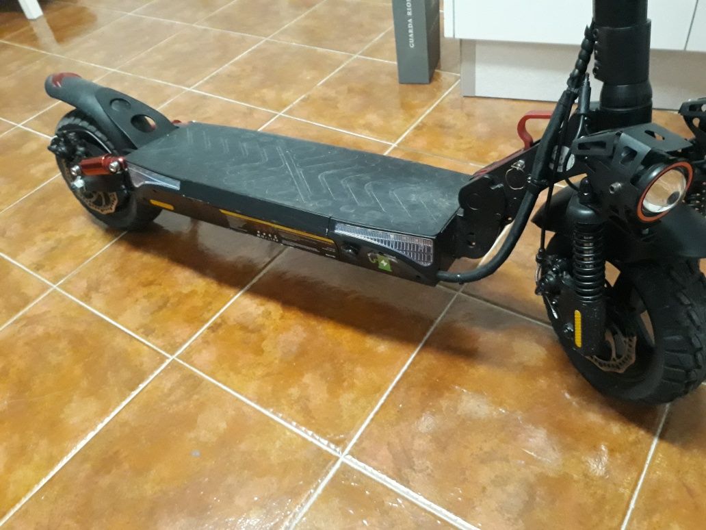 Vendo scooter eletrica