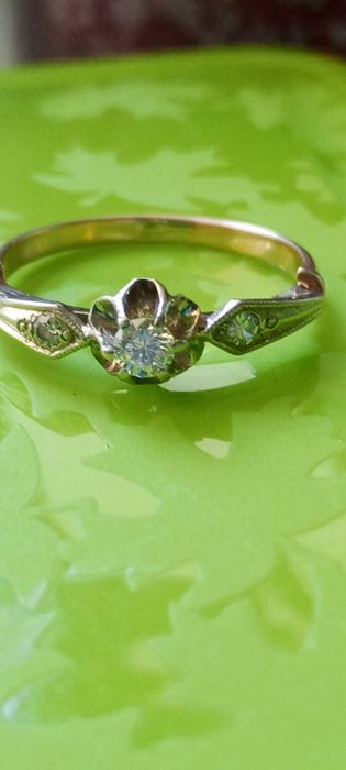 Діаманти натуральні золота каблучка