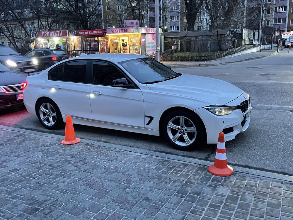 Продам BMW 320i рестайл