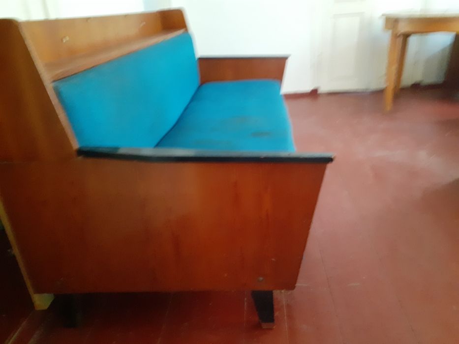 Диван зі спинкою радянських часівх